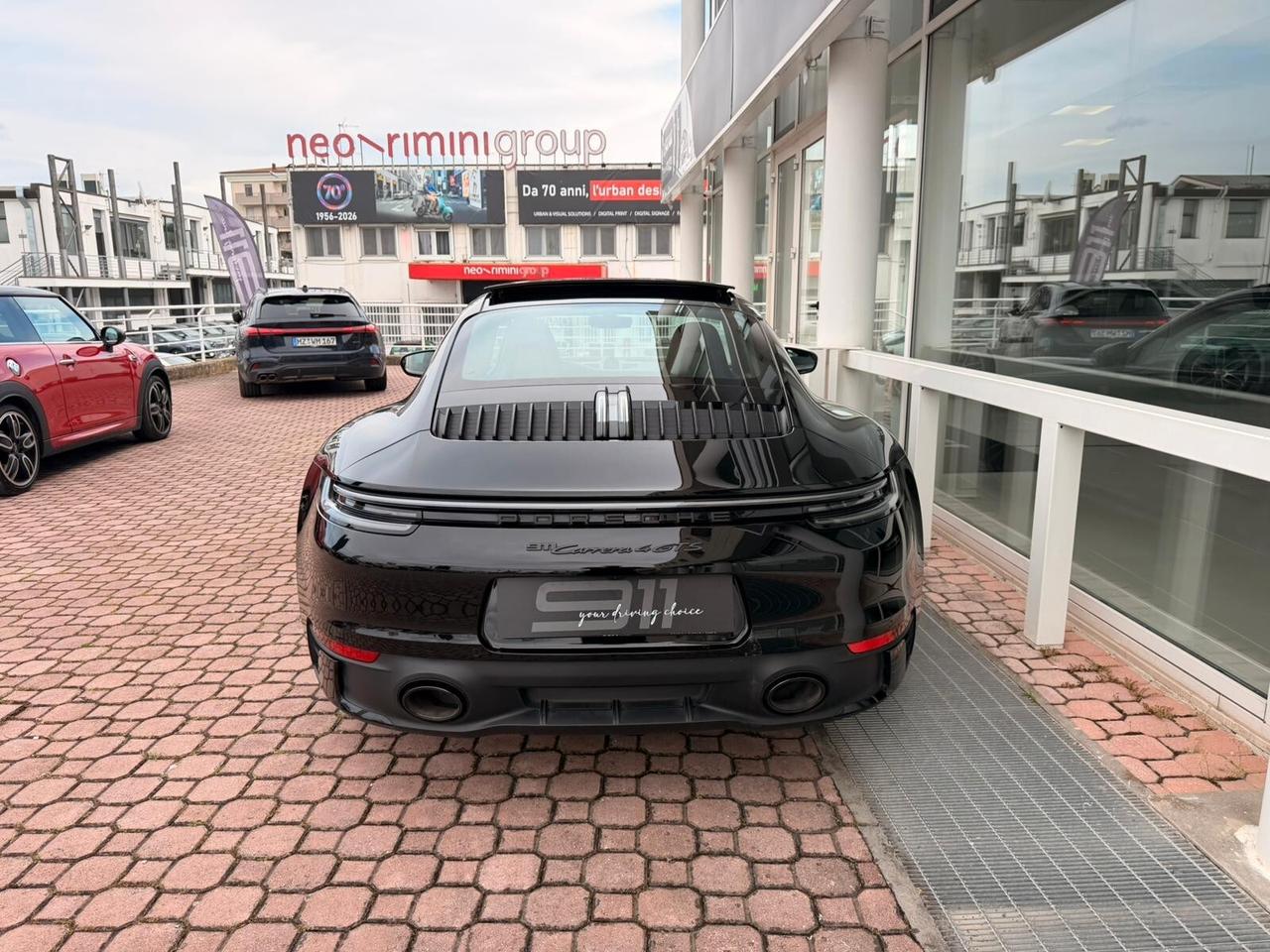 Porsche 911 Carrera 4 GTS