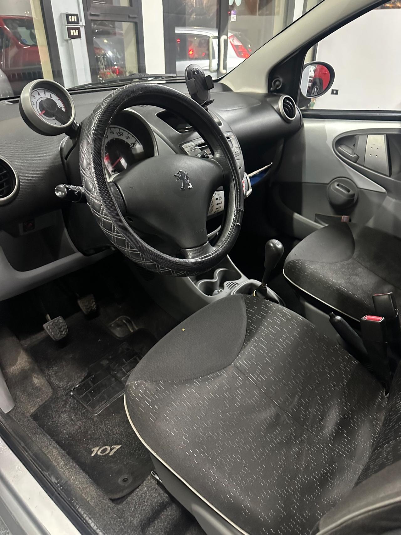 Peugeot 107 1.0 68CV 5p. Plaisir