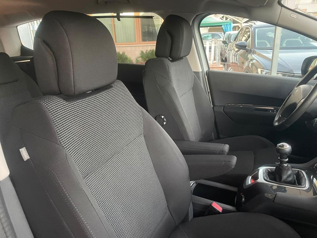 Peugeot 5008 1.6 HDi 112CV Allure