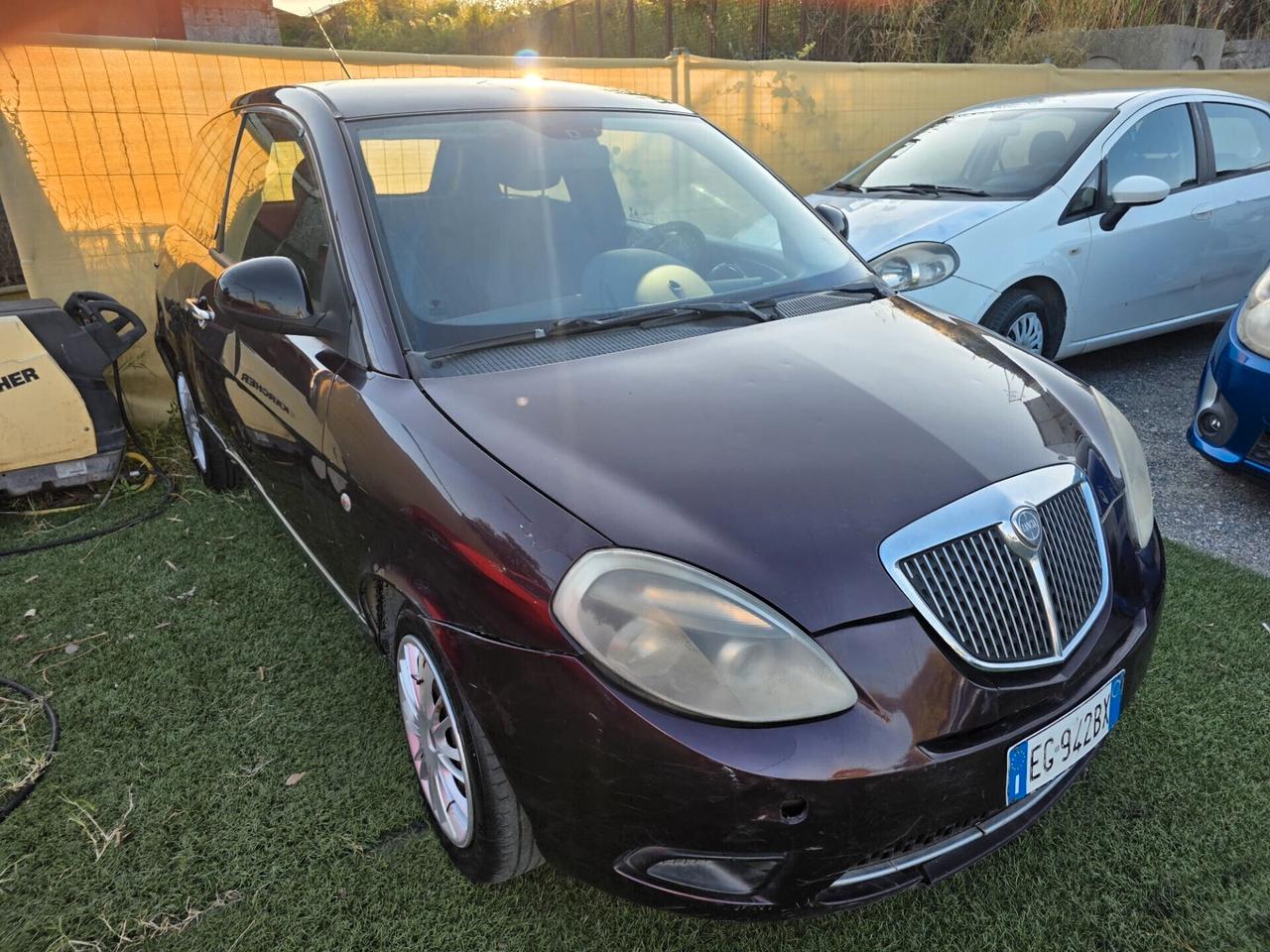 Lancia Ypsilon 1.2 69 CV Unyca euro 5 neopatentati
