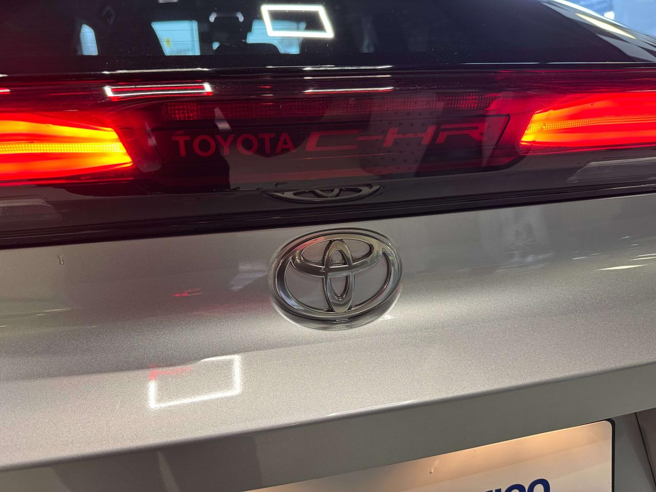 Toyota C-HR 1.8 HV Trend Pari al nuovo!