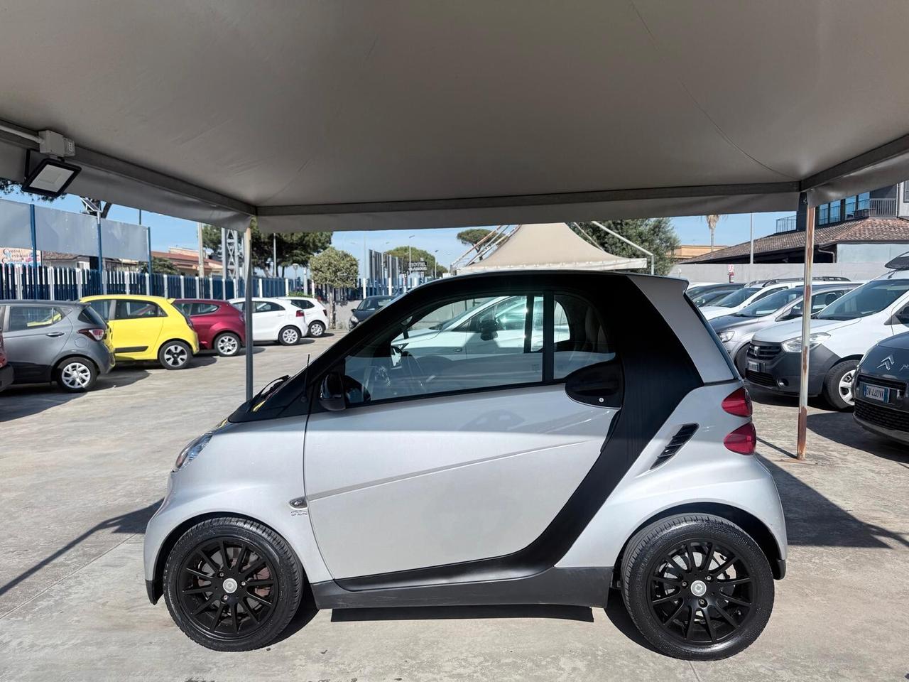 Smart ForTwo 1000 52 kW coupé limited one
