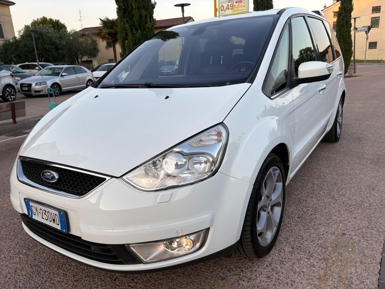 Ford Galaxy galaxi 2.0 tdci 7 posti tetto pelle pronta al uso