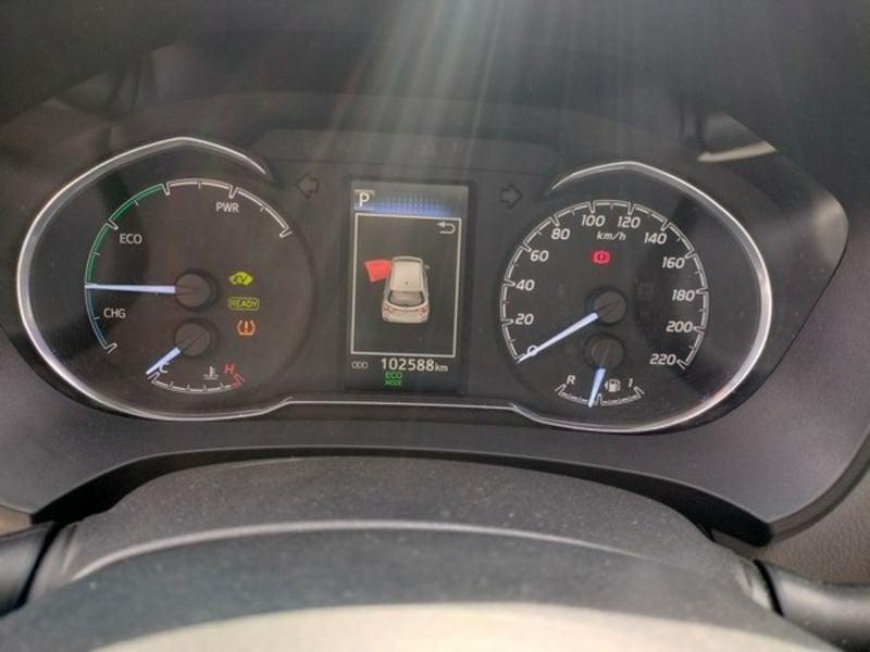 Toyota Yaris Hybrid Business