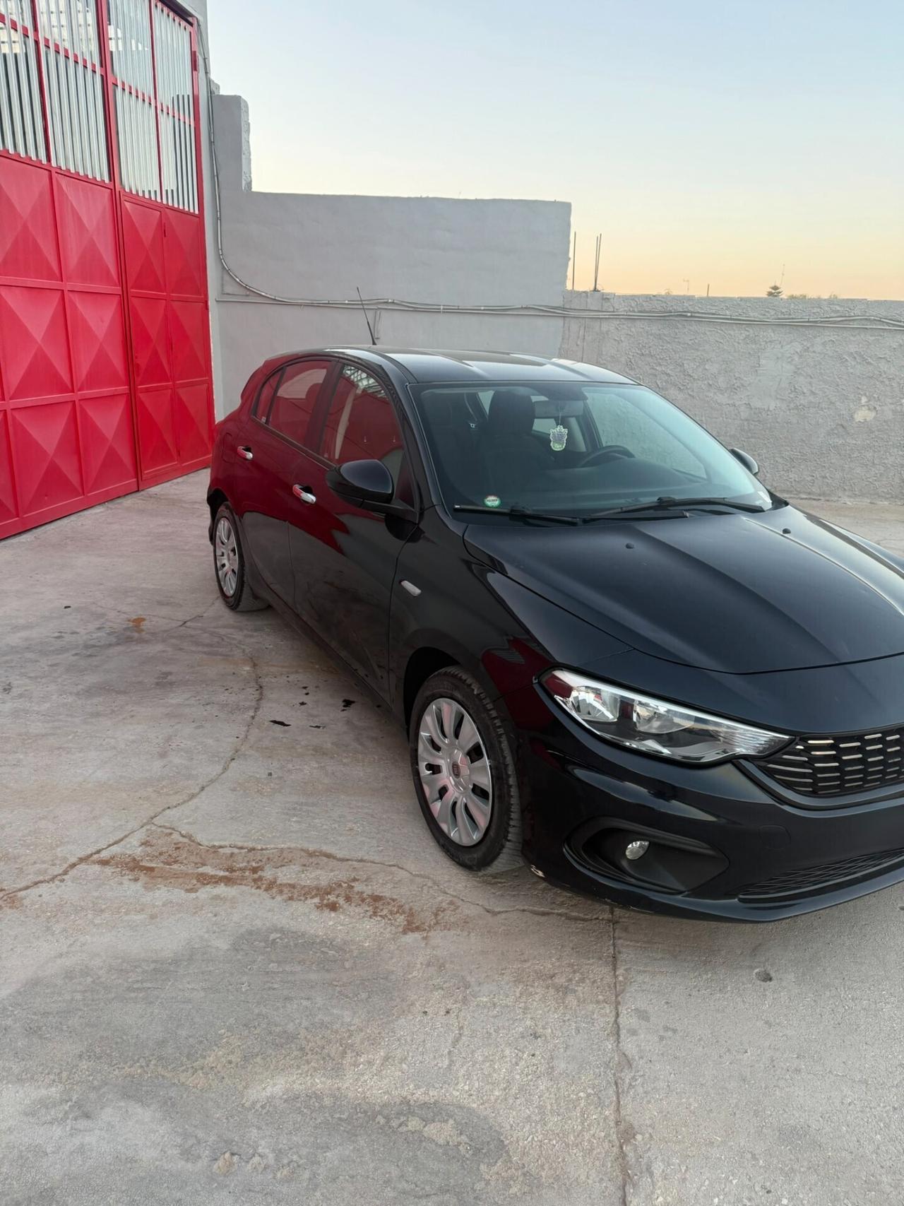 Fiat Tipo 1.6 Mjt S&S 5 porte Easy Business