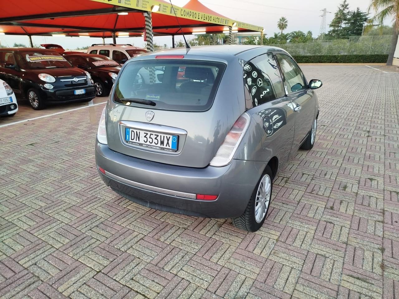 Lancia Ypsilon 1.2 Platino