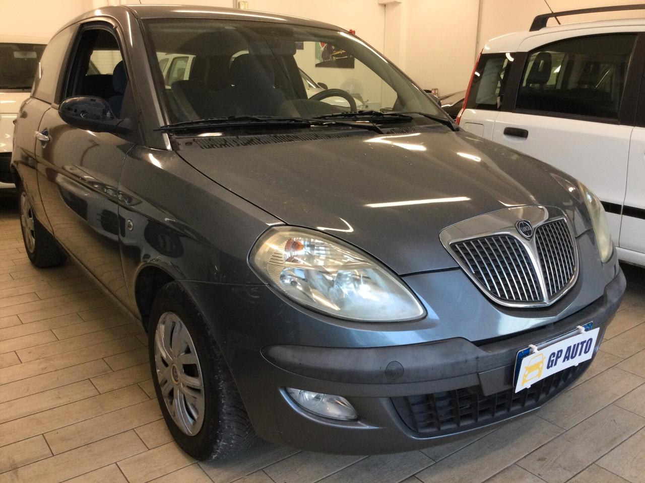 Lancia Ypsilon 1.2 Argento