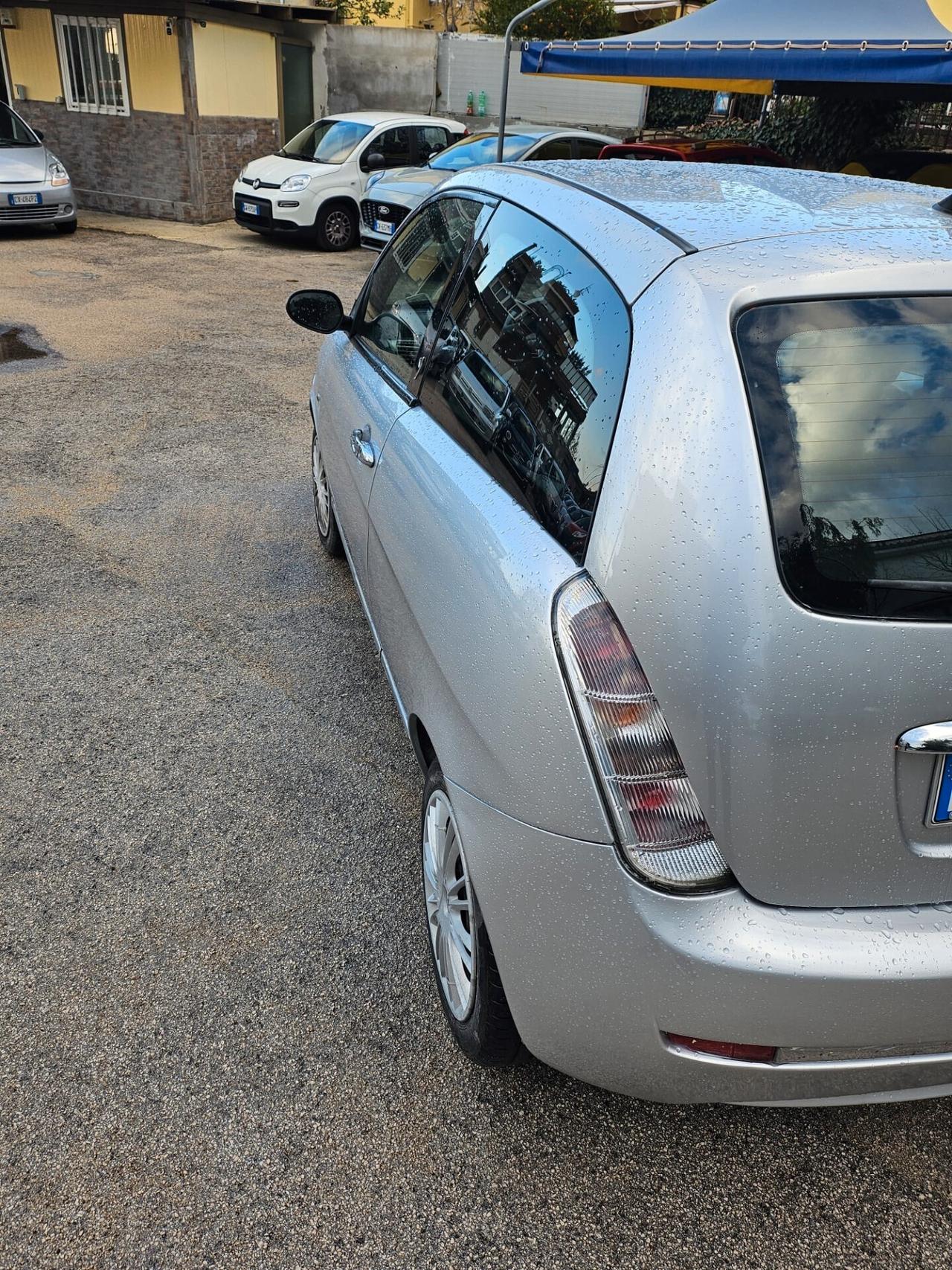 Lancia Ypsilon 1.2 69 CV 5 porte GPL Ecochic Platinum