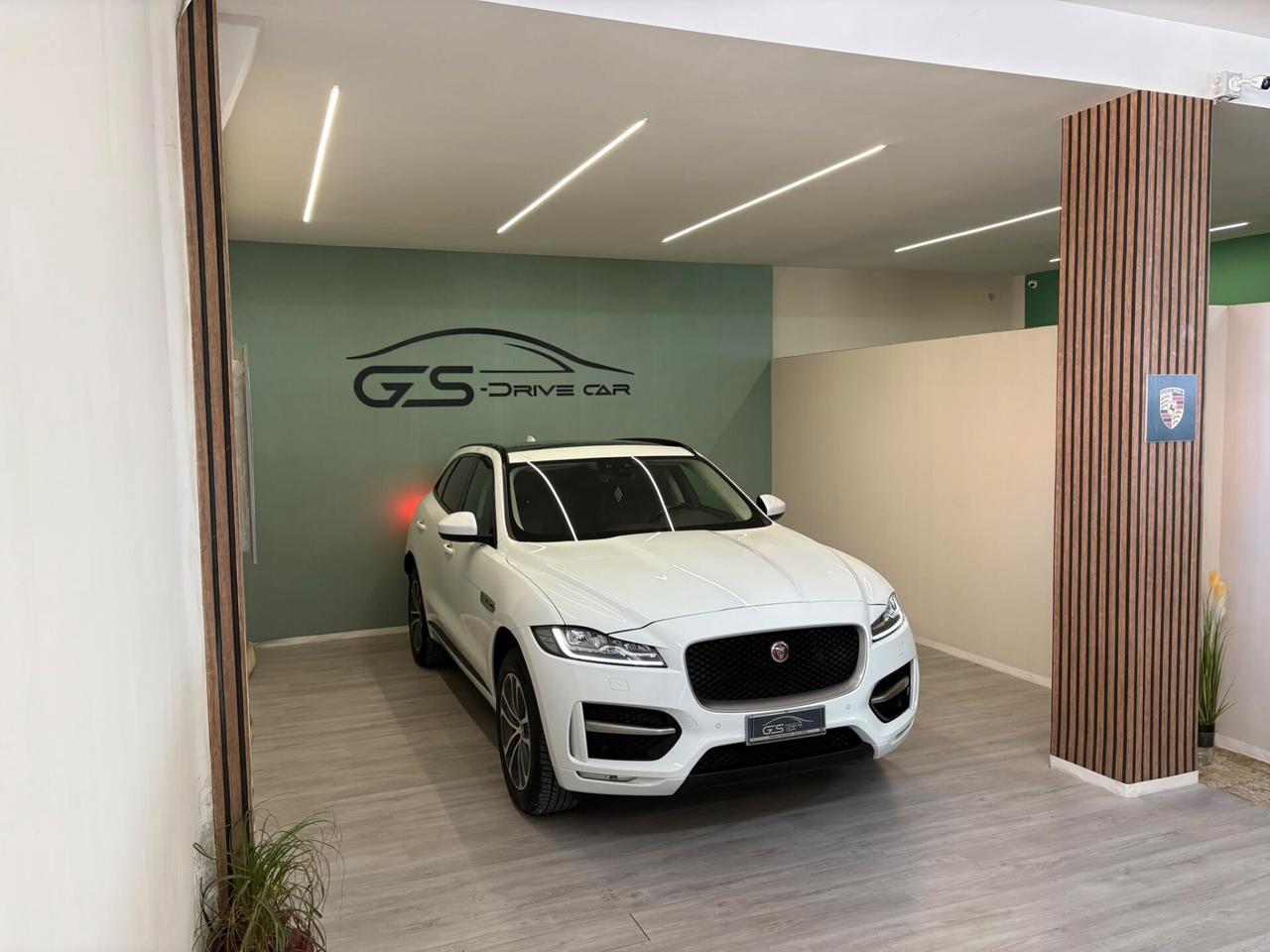 Jaguar F-Pace 2.000cc D 240 CV AWD aut. R-Sport