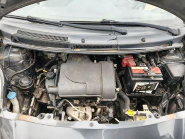 TOYOTA Yaris 5p 1.0 Sol