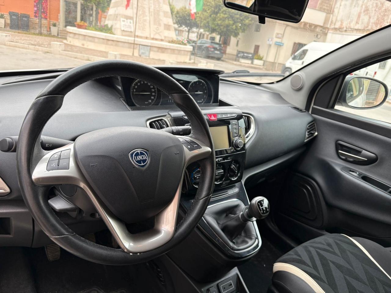 LANCIA YPSILON 1.2 BENZ-GPL CASA MADRE DICEM 2016 103000 KM PERFETTA