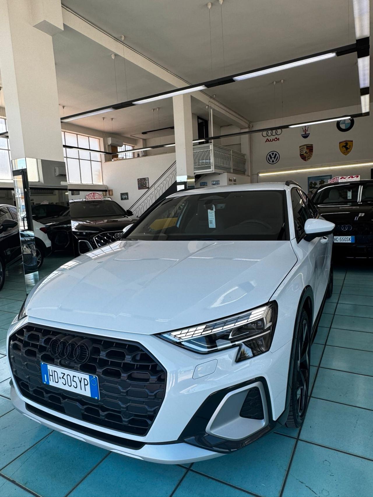 Audi A3 allstreet TDI 110 kW S tronic Identity Contrast