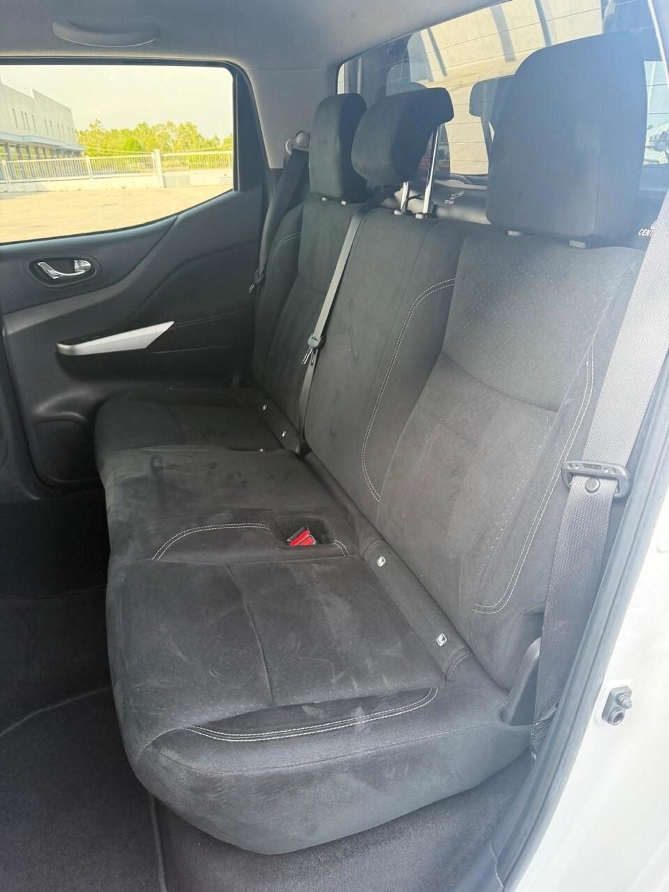 Nissan Navara 2.3 dCi 4WD Double Cab N-Connecta