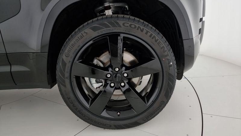 Land Rover Defender D200 AWD Auto 110 X-Dynamic SE