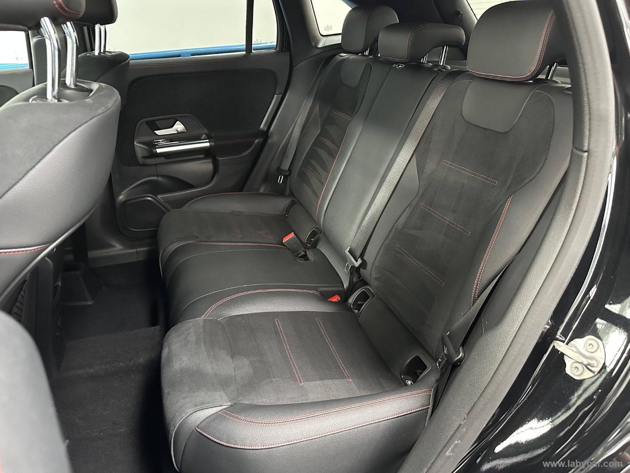 MERCEDES-BENZ GLA 200 Automatic Premium