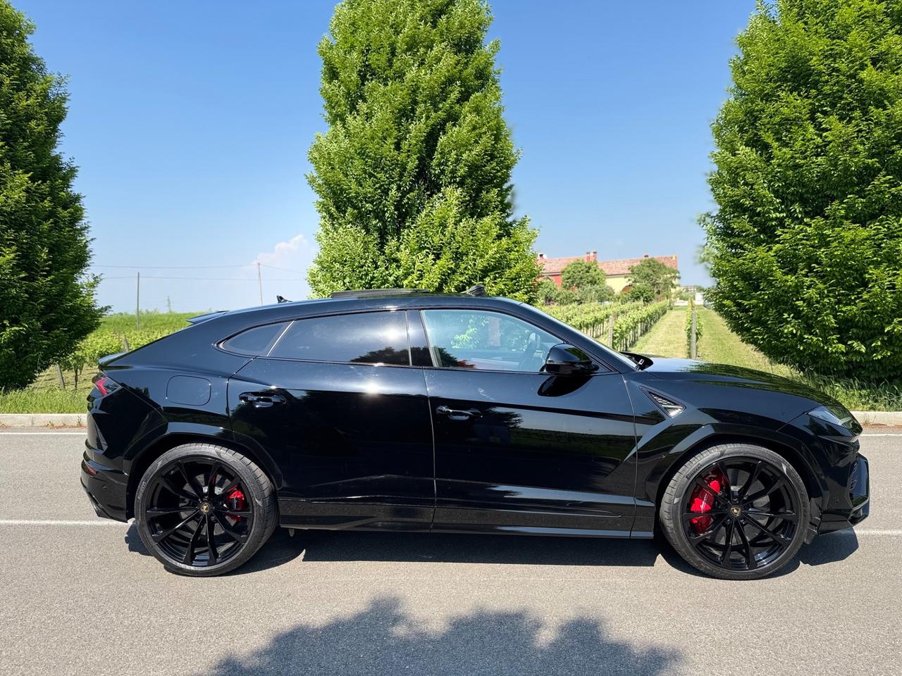Lamborghini Urus 4.0 V8 650cv Total Black Permute