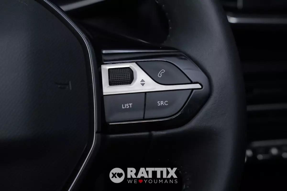 Peugeot e-2008 motore elettrico 100kW Allure Pack