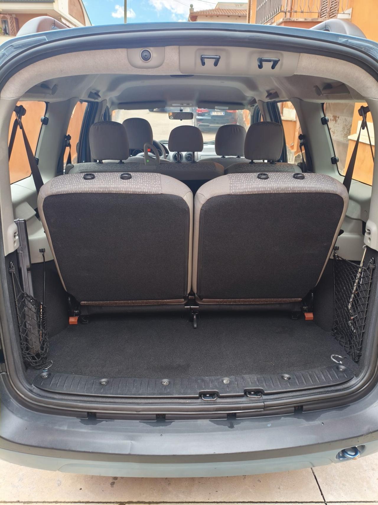 Dacia Logan MCV Lauréate - 7 posti - SOLO 8.000 KM