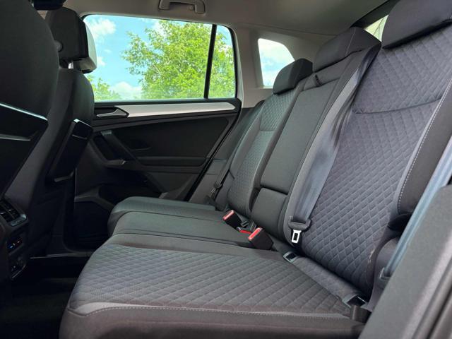 VOLKSWAGEN Tiguan 1.6 TDI SCR R-LINE