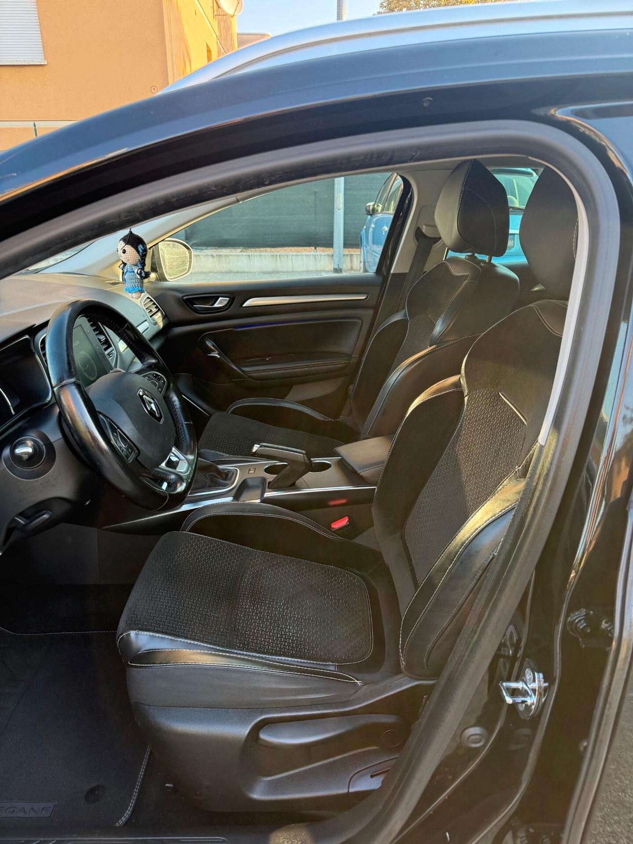 Renault Megane Sporter 1.5 dci - NAV. - 12 MESI DI GARANZIA -