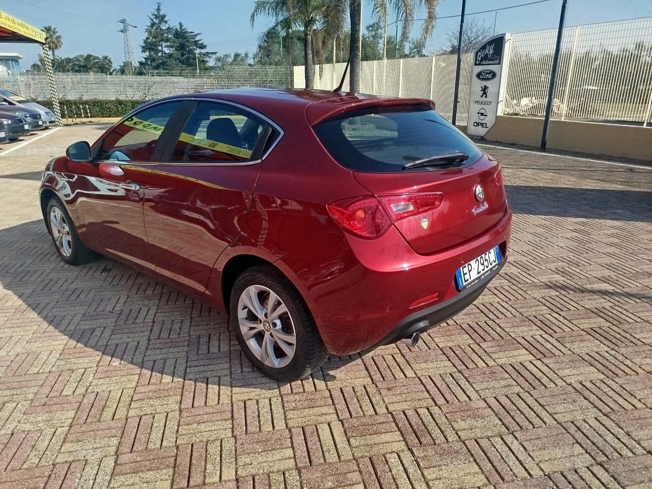 Alfa Romeo Giulietta 1.6 JTDm-2 105 CV Distinctive