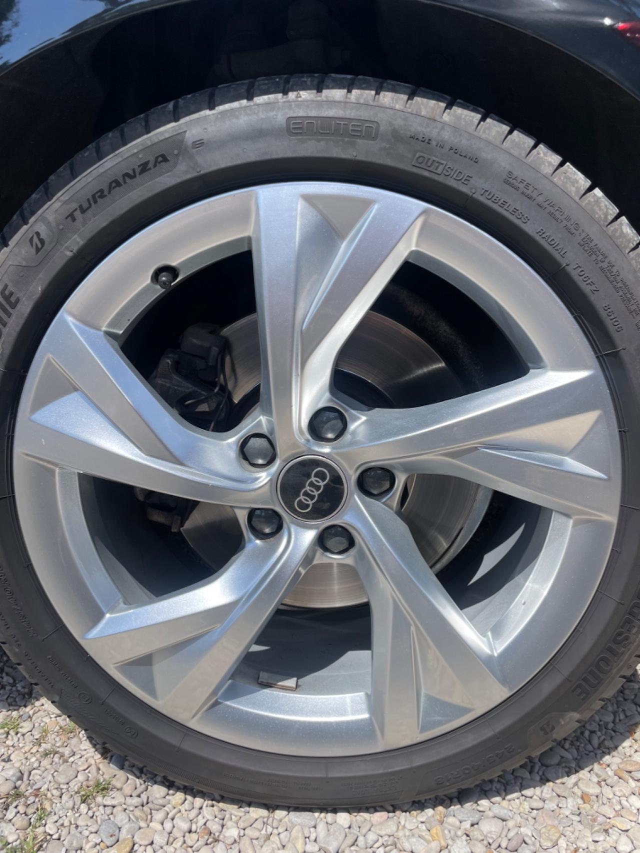 Audi A4 Avant 35 TFSI S line edition