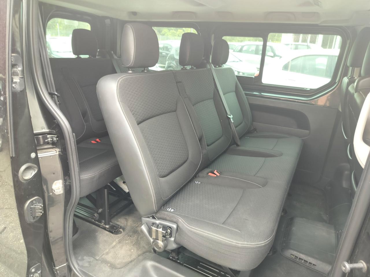 Opel Vivaro FURGONE NOVE POSTI (non è ex noleggio o simili ma di un privato)