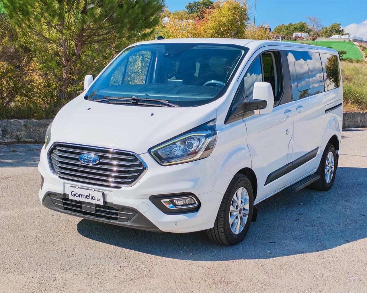 Ford Tourneo Custom Combi 320 L1 H1 Trend 8 posti doppia porta lat.