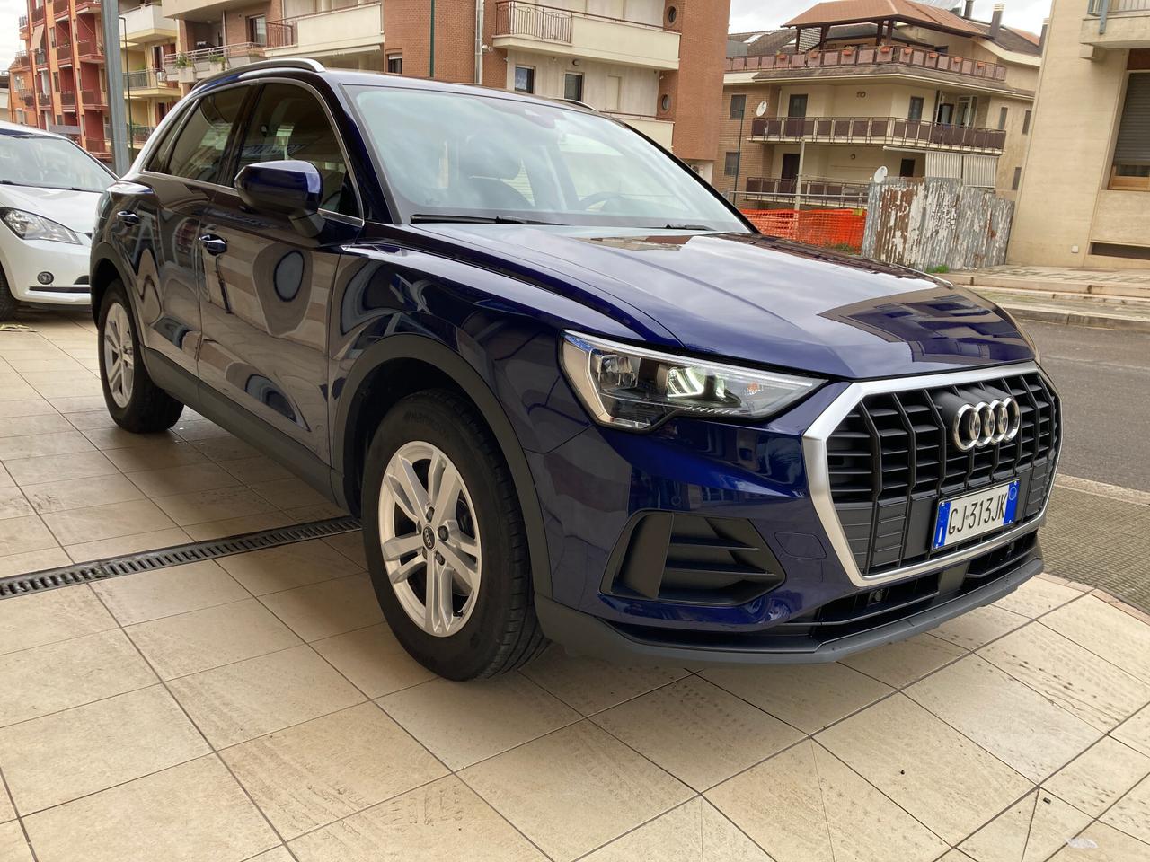 Audi Q3 35 TDI S tronic Business