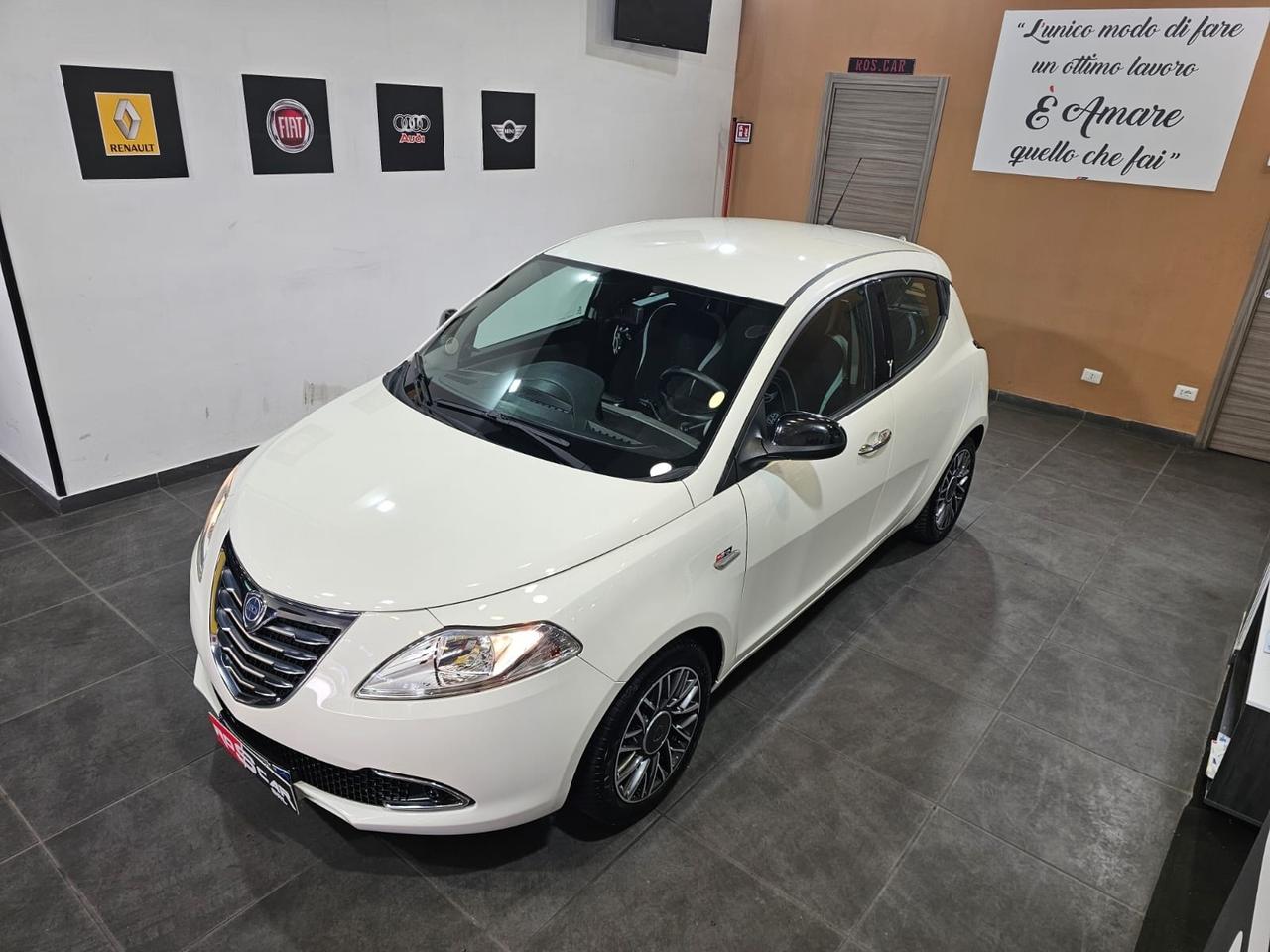 Lancia Ypsilon 1.2 69 CV 5 porte GPL Ecochic Gold