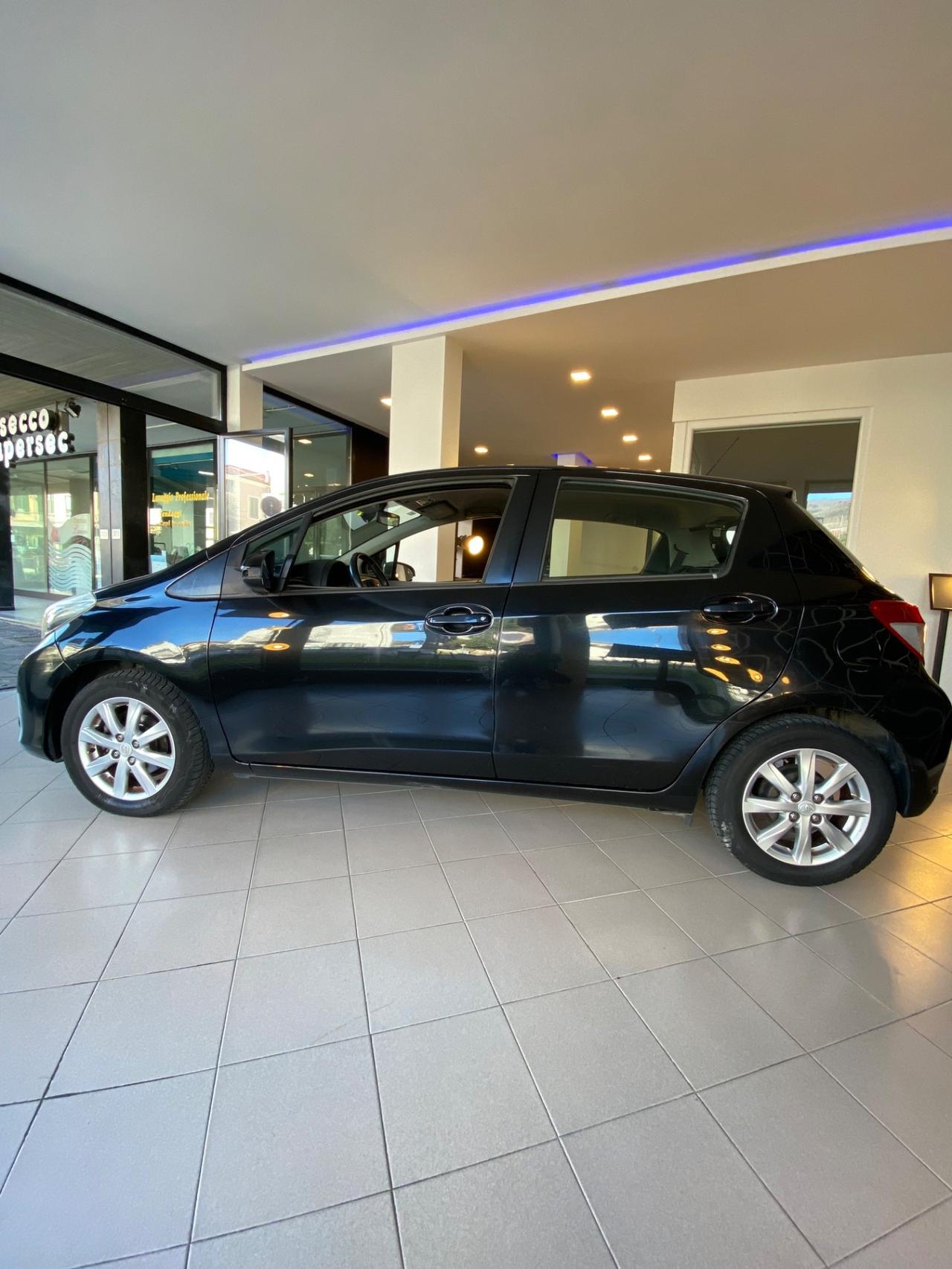 Toyota Yaris 1.0 5 porte Active