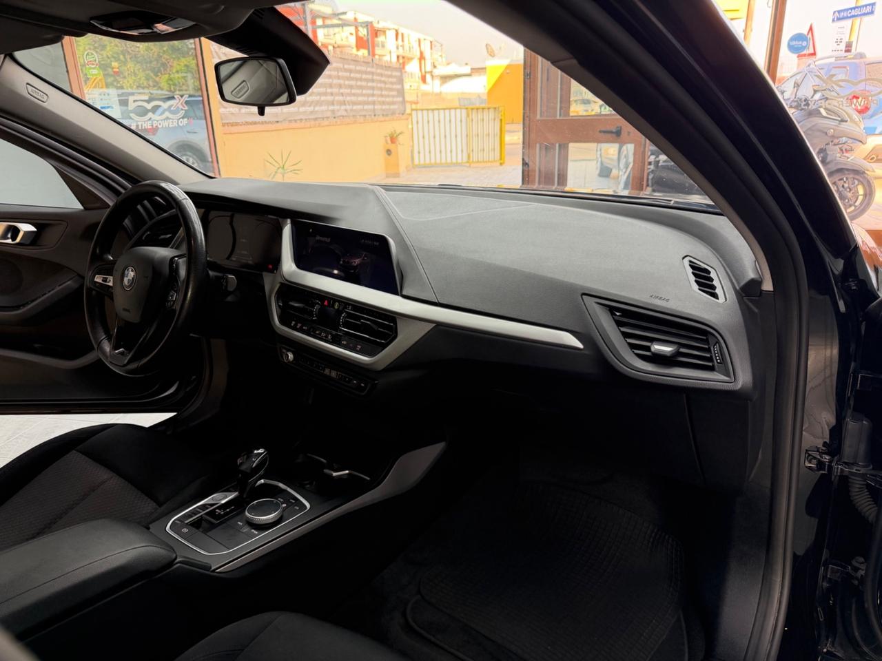 Bmw 116d 5p. Advantage Automatica
