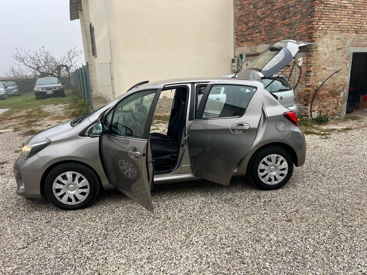 Toyota Yaris 1.4 D-4D 5 porte Active