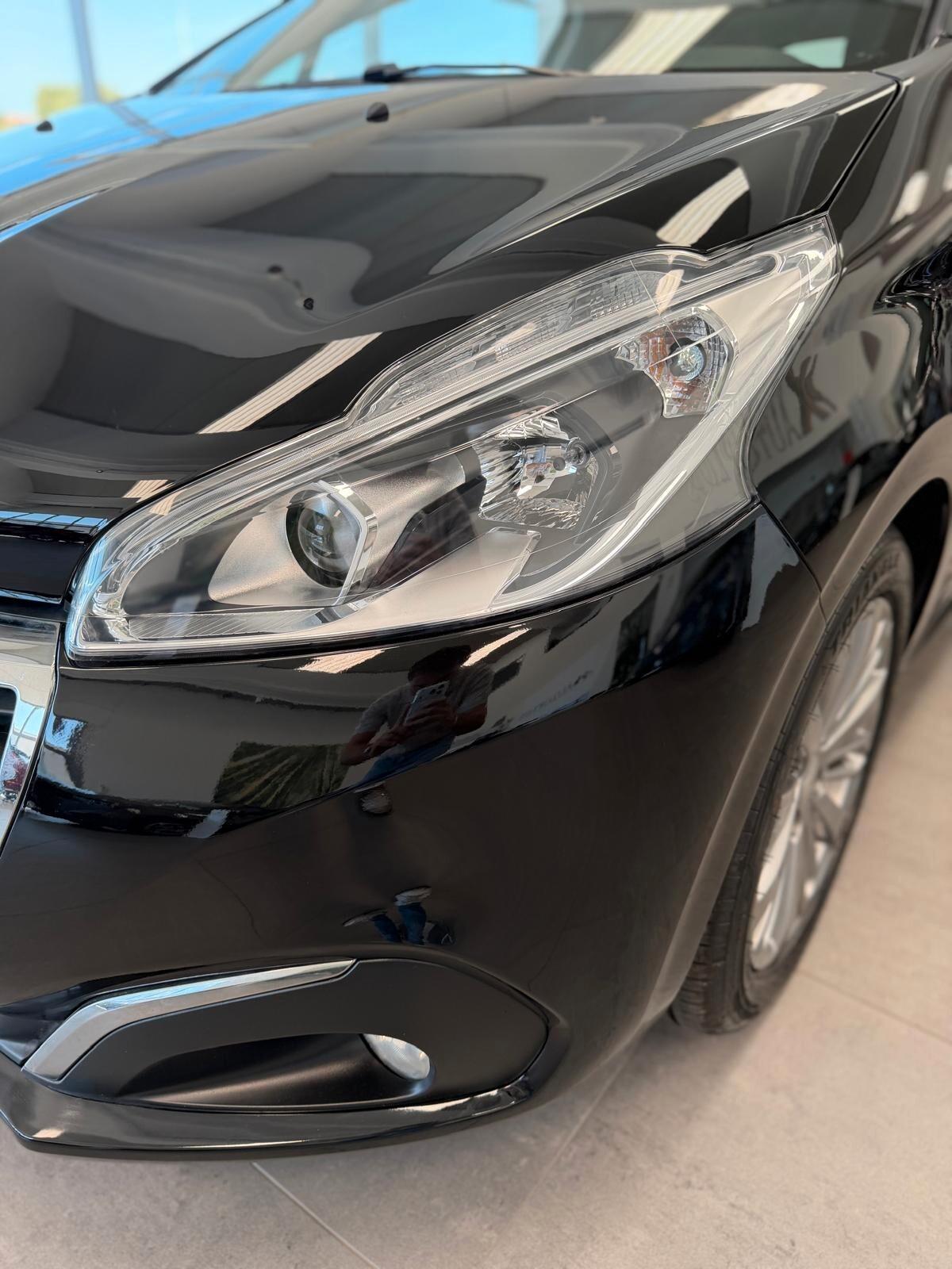 Peugeot 208 BlueHDi 75 3 porte Allure
