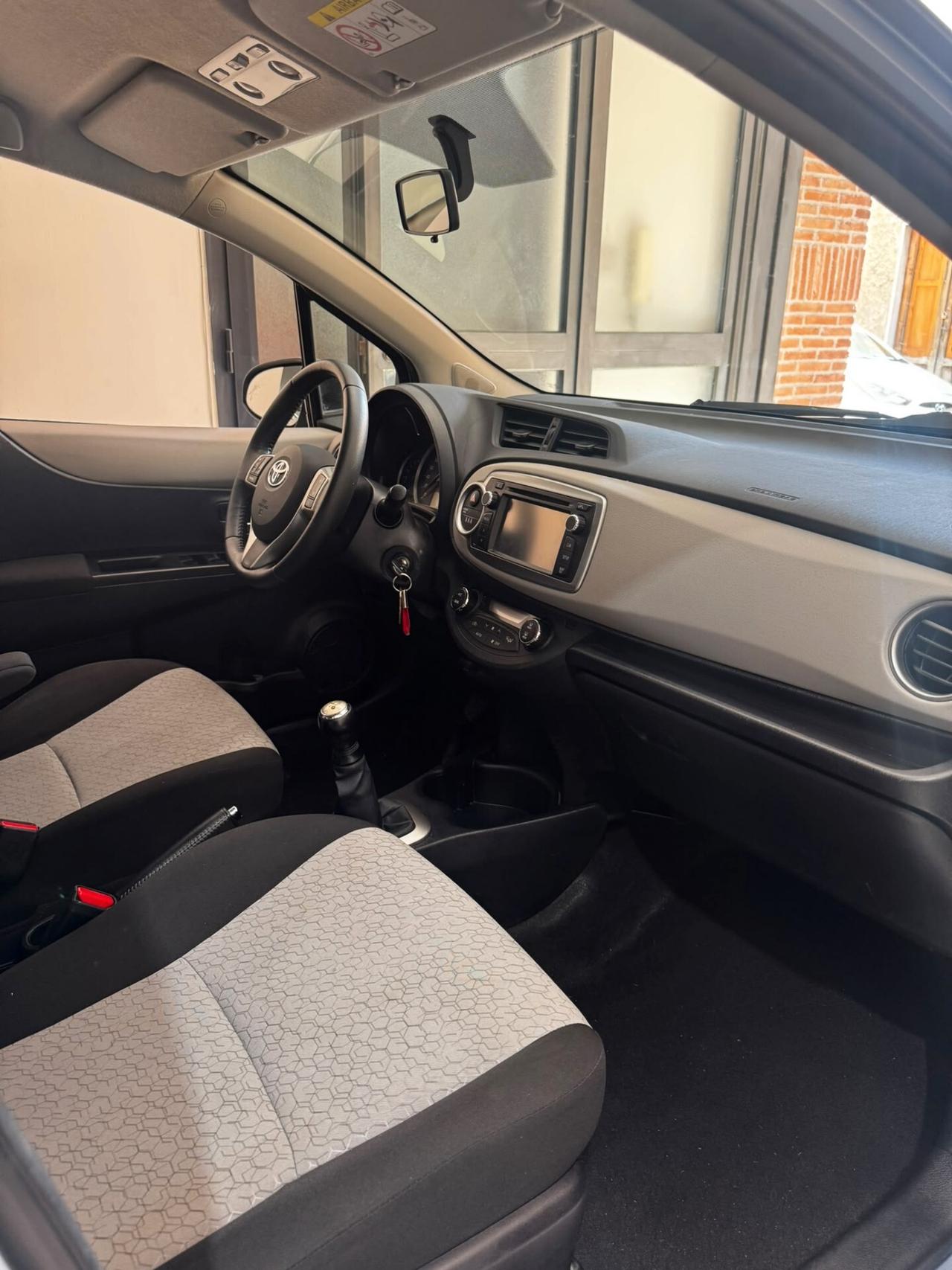 Toyota Yaris 1.0 5 porte Lounge