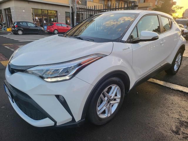 TOYOTA C-HR 1.8 Hybrid E-CVT Trend