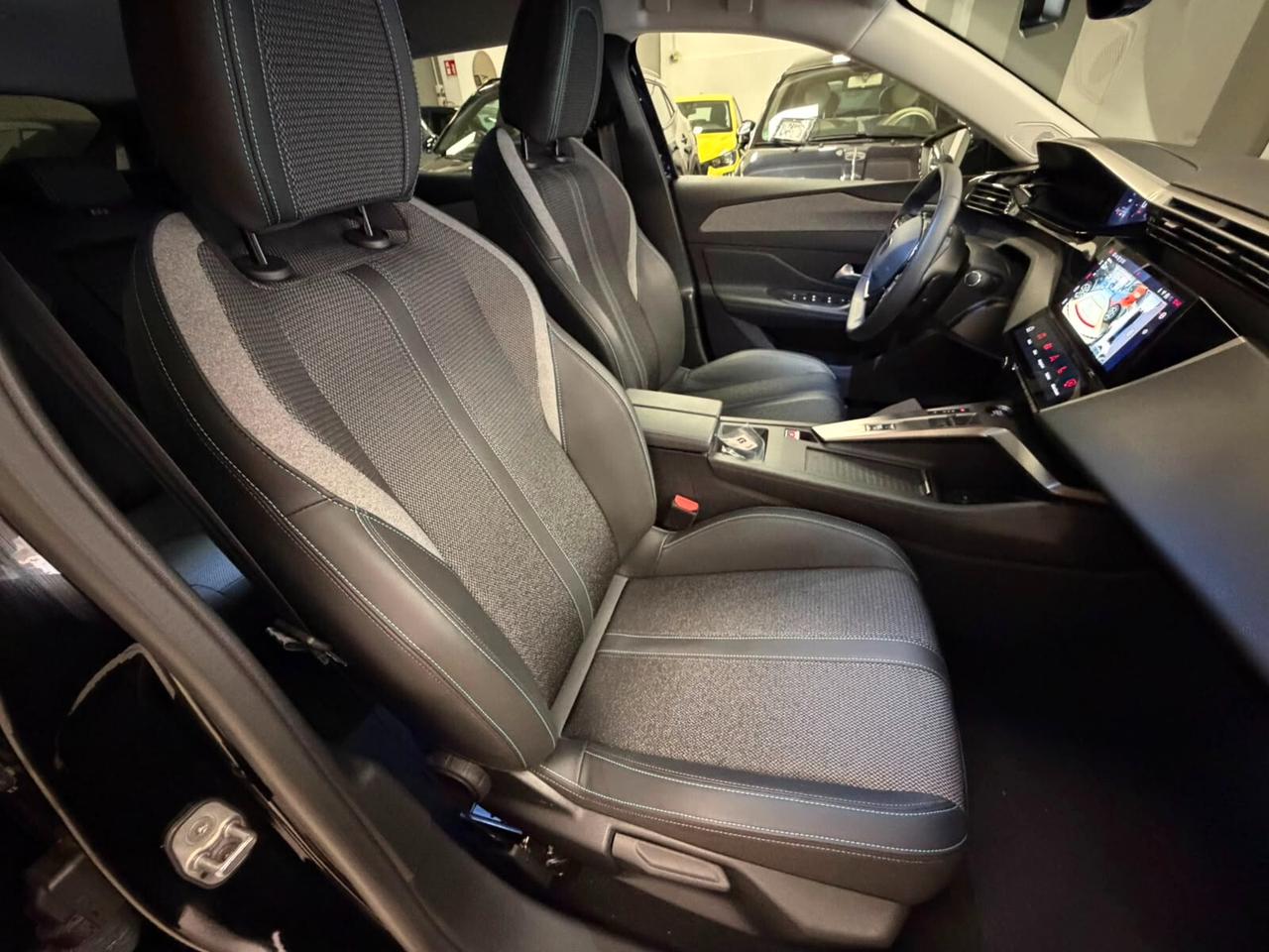 Peugeot 408 Hybrid 136 e-DCS6 Allure RATE A PARTIRE DA 255 € AL MESE
