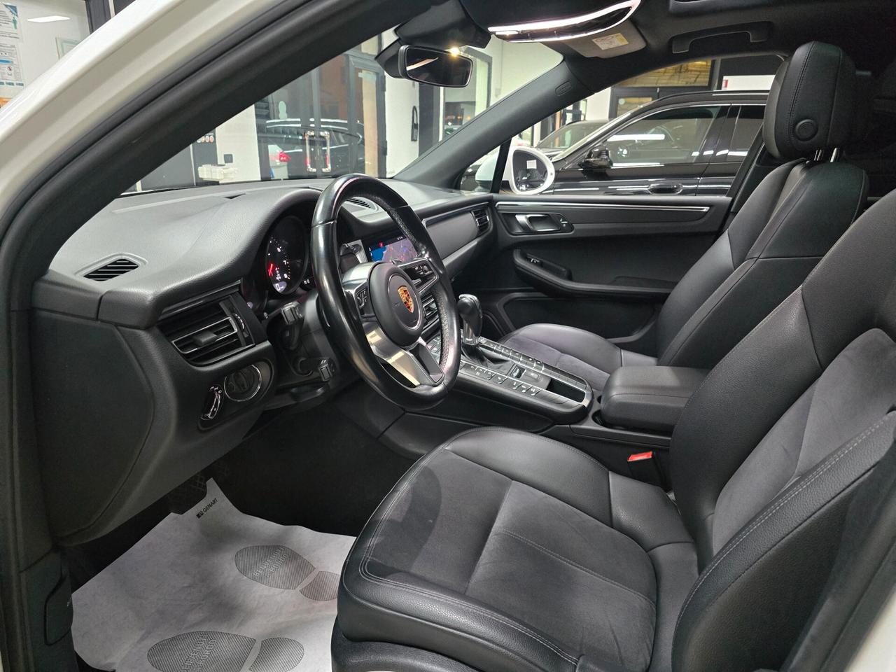 Porsche Macan 2.0 (Tetto-cerchi 21)