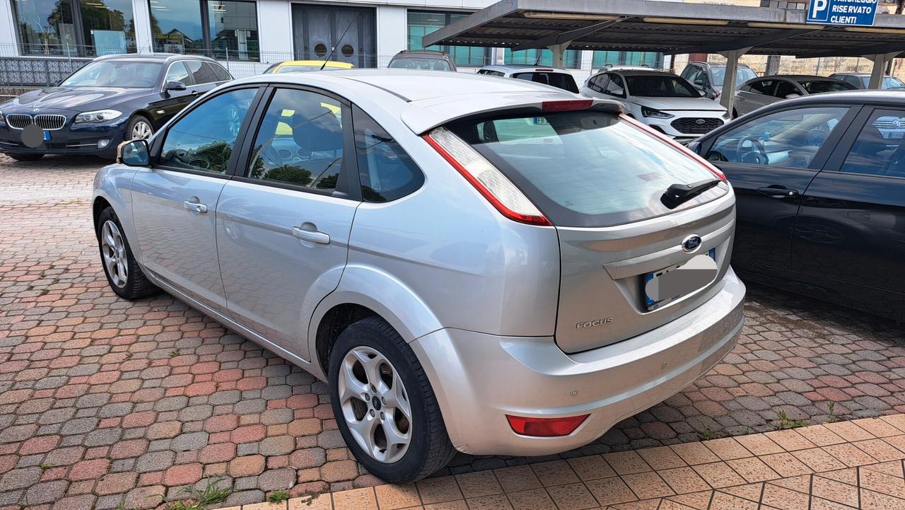 Ford Focus 1.6 (115CV) 5p. Bz.- GPL Ikon