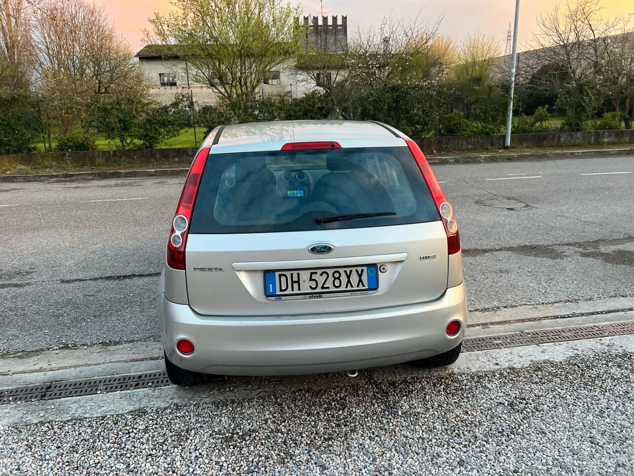 Ford Fiesta 1.4 TDCi 5p. Ghia ok neopatentato