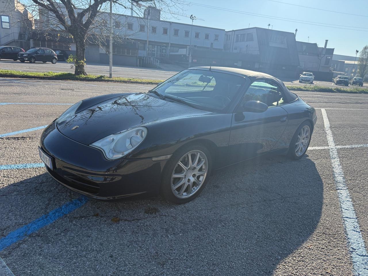 Porsche 911 Carrera Cabriolet modello 996