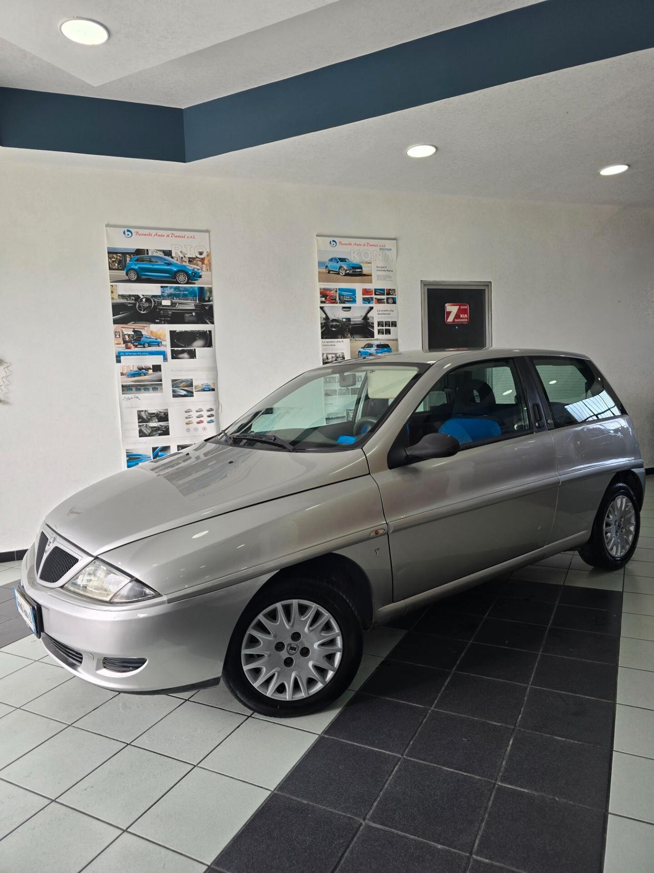 Lancia Ypsilon 1.2 Argento