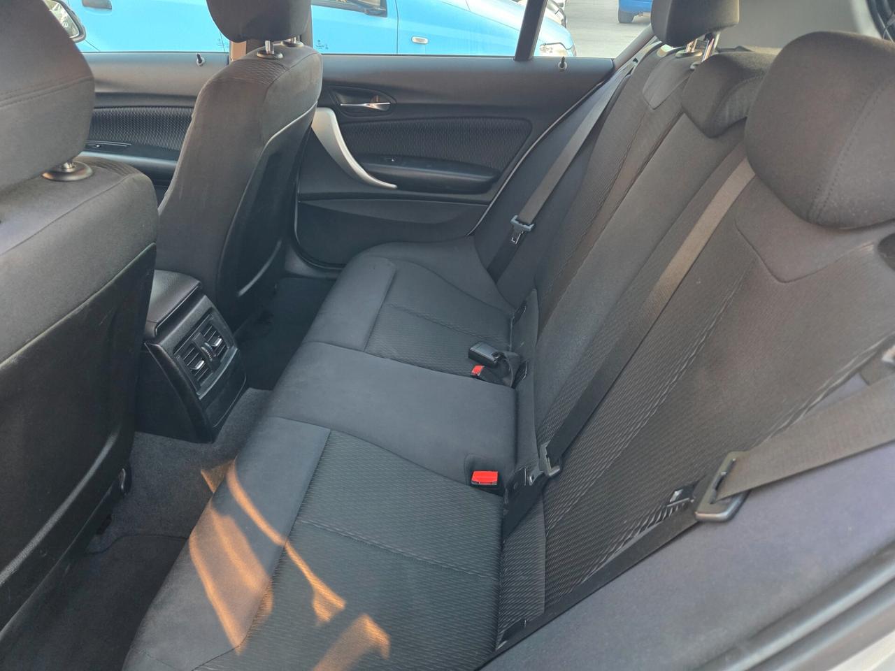 Bmw 118 118d 5p. Urban