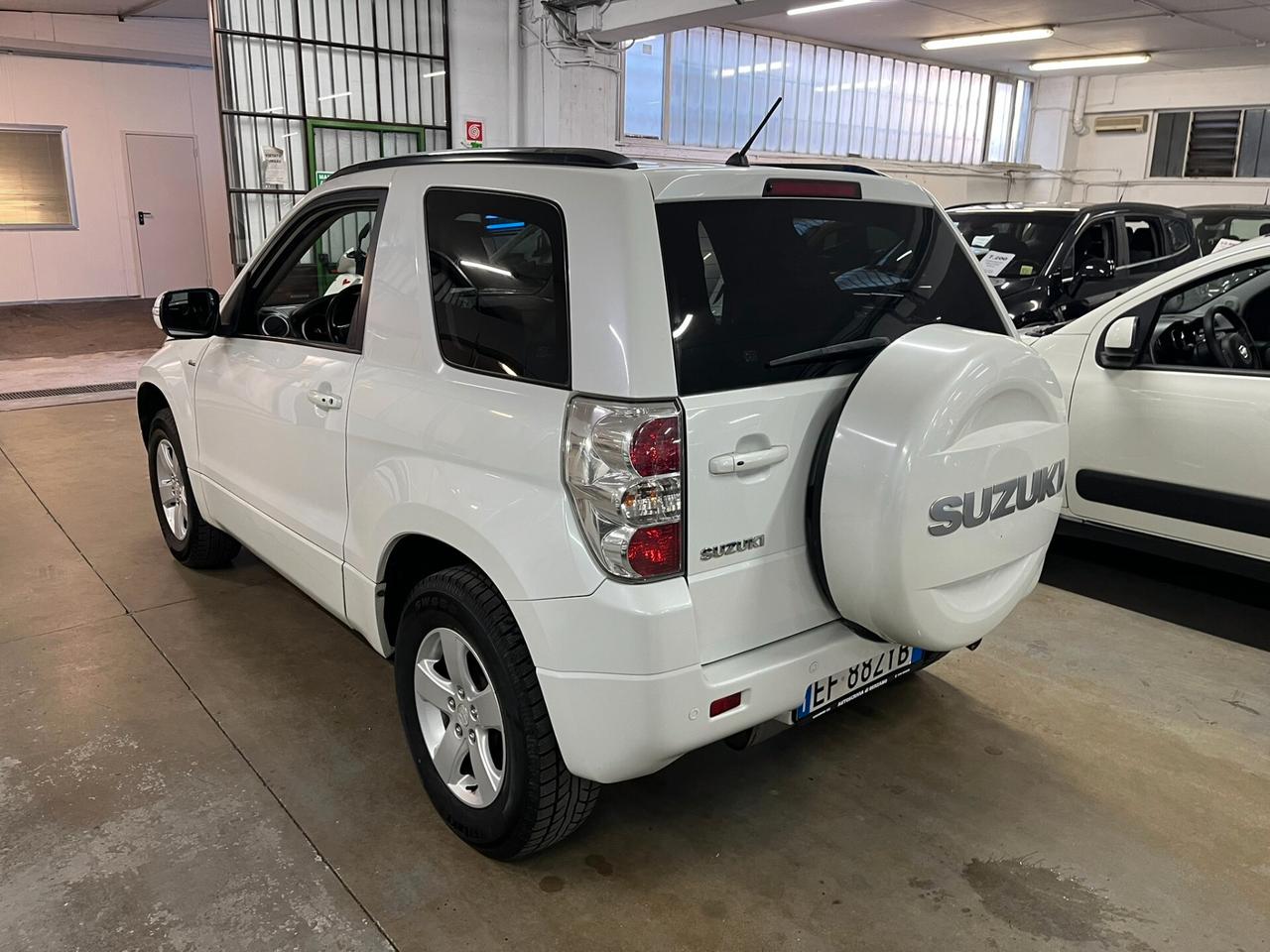 Suzuki Grand Vitara 1.9 DDiS 3 PORTE, con ridotte