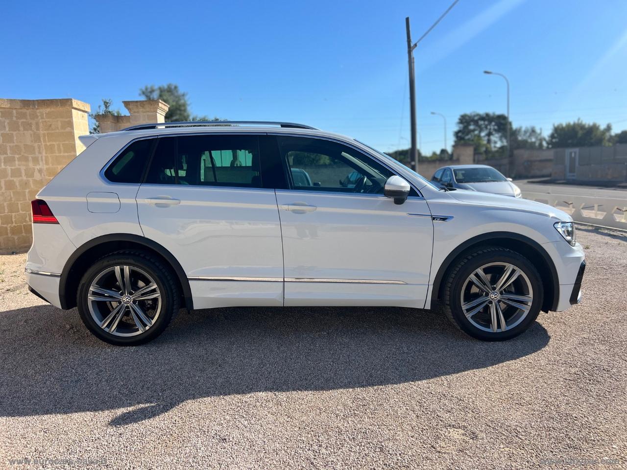 VOLKSWAGEN Tiguan 2.0 TDI DSG 4MOTION Sport BMT R-LINE