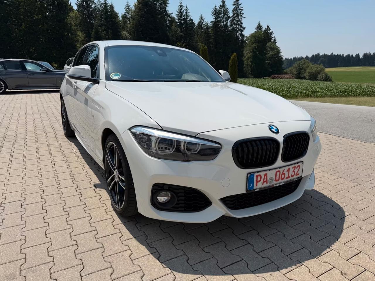 Bmw 118 i 5 porte. Edizione M Sport Shadow