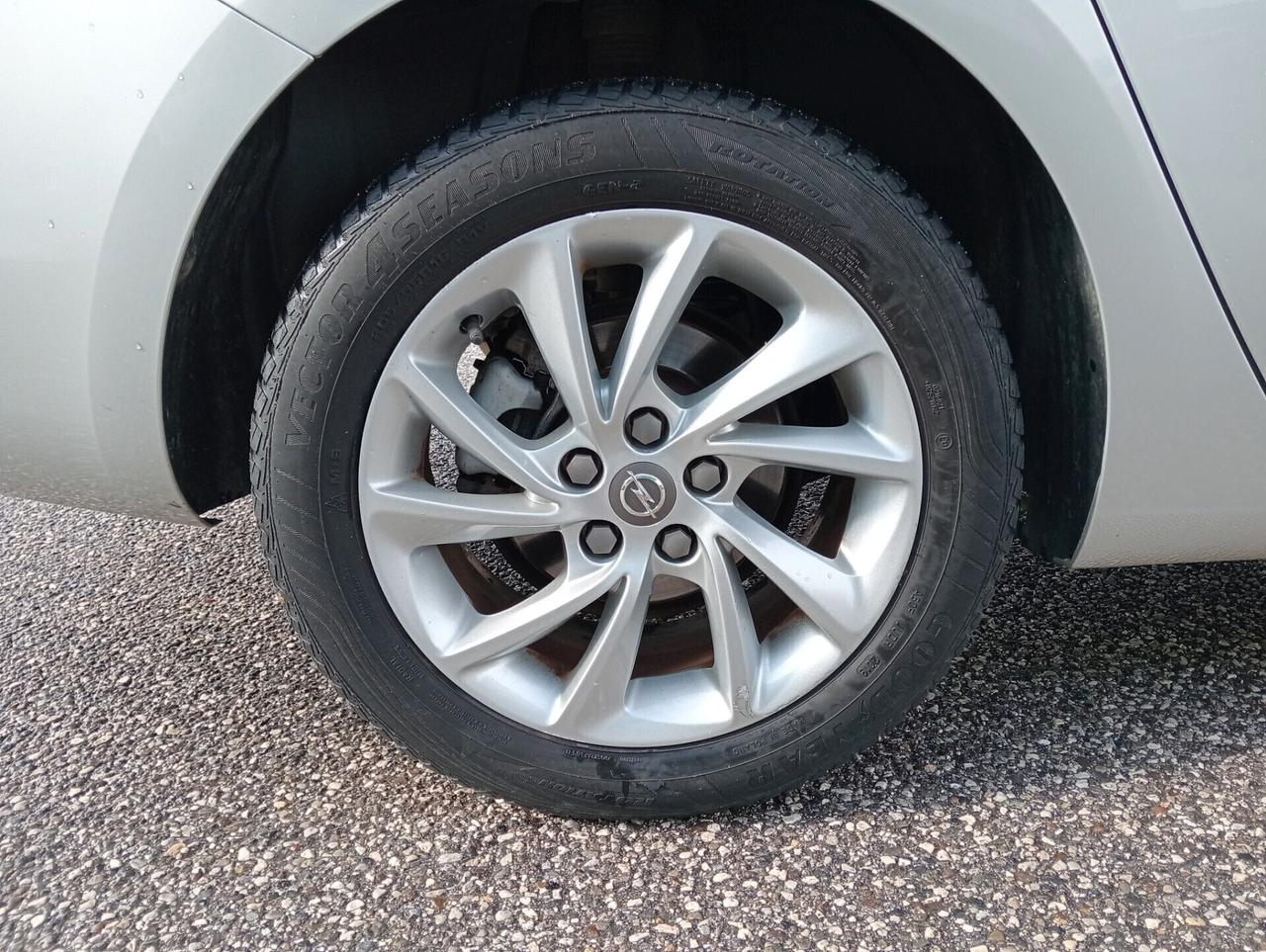 Opel Astra 1.6 CDTi 110CV Sports Tourer Business