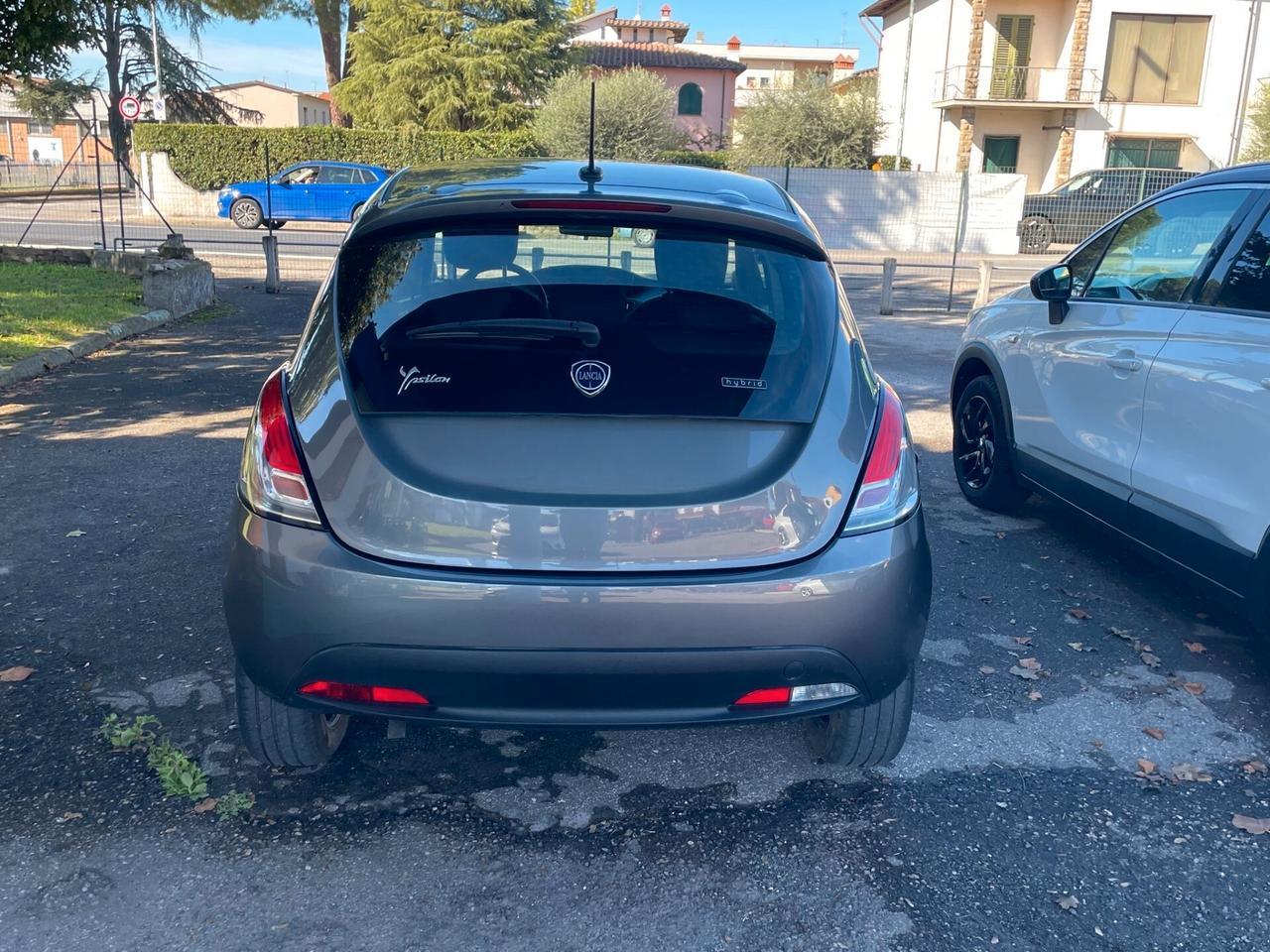 Lancia Ypsilon 1.0 FireFly Hybrid Silver GARANTITA