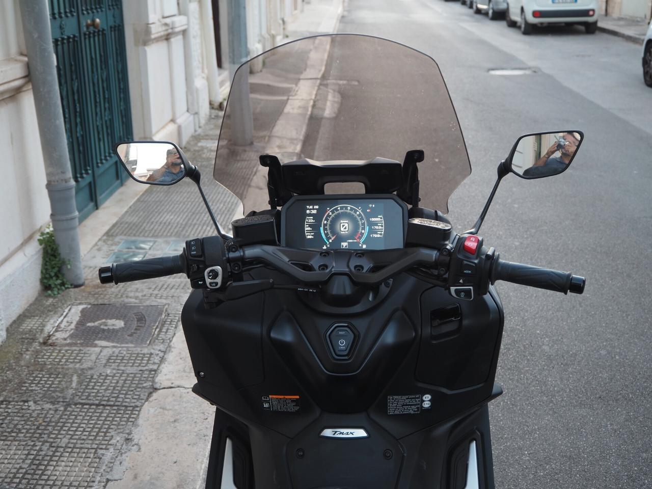 Yamaha TMAX 560