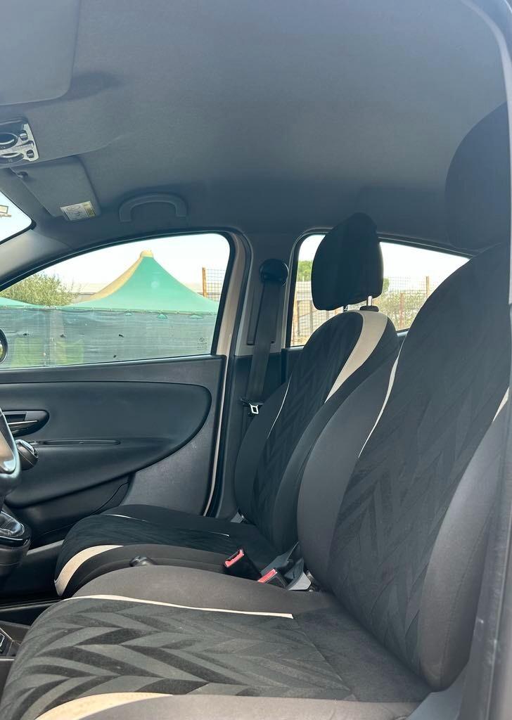 Lancia Ypsilon 1.2 GPL